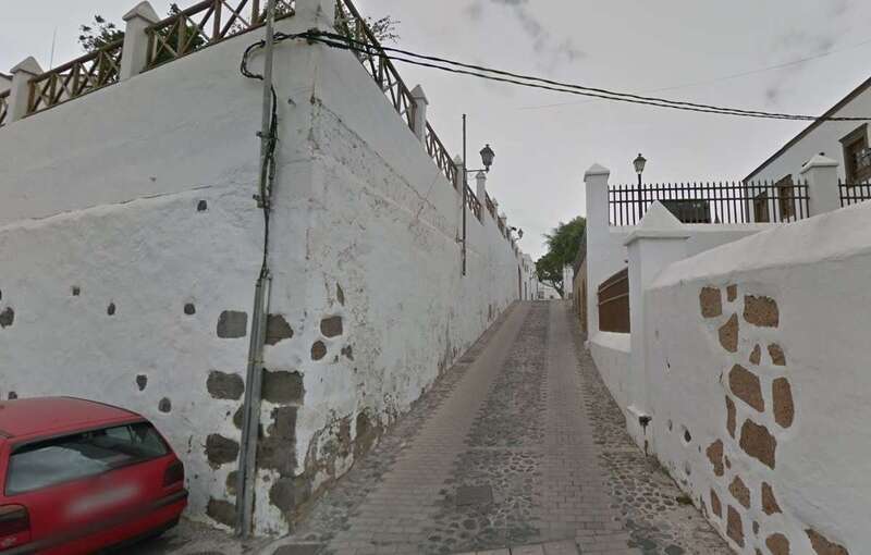 Parcela cedida al Ayuntamiento de forma temporal/TA,